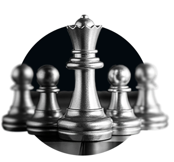 WordPress theme featuring silver chess pieces on a black background